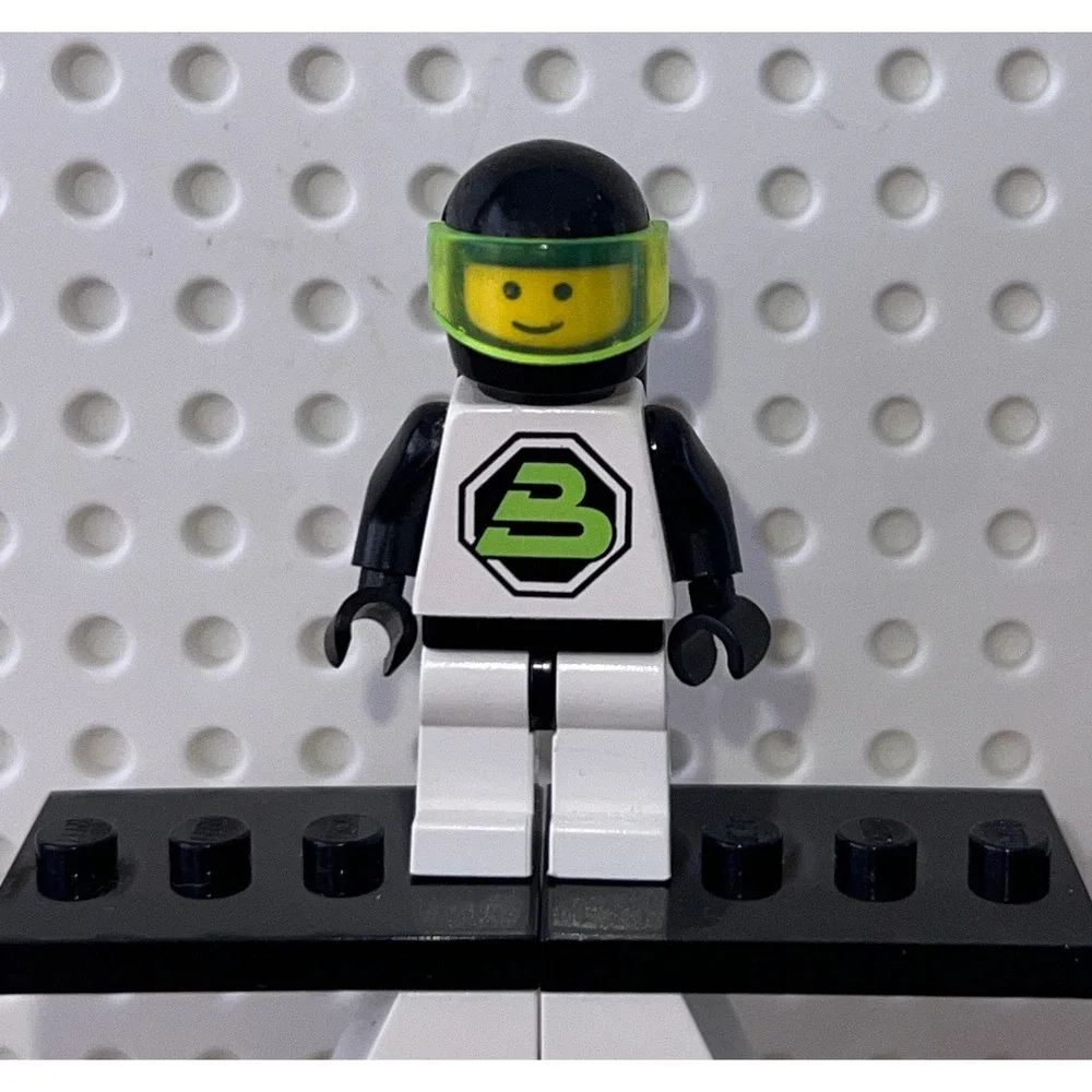 LEGO Blacktron II Astronaut Minifigure Space 1991 White Green Logo Excellent
